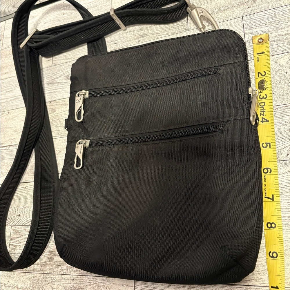 Travelon Black Crossbody Bag - Picture 2 of 5